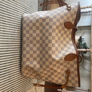 Louis Vuitton Damier Neverful MM
